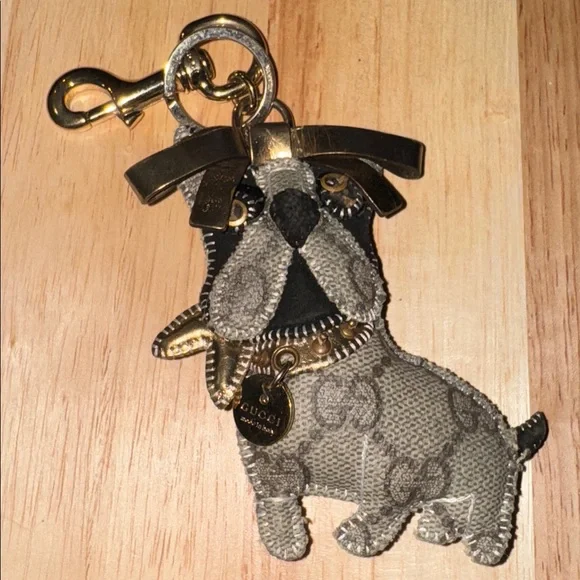 Gucci Gold signature GG bullDog Keychain purse charm - Picture 6 of 6